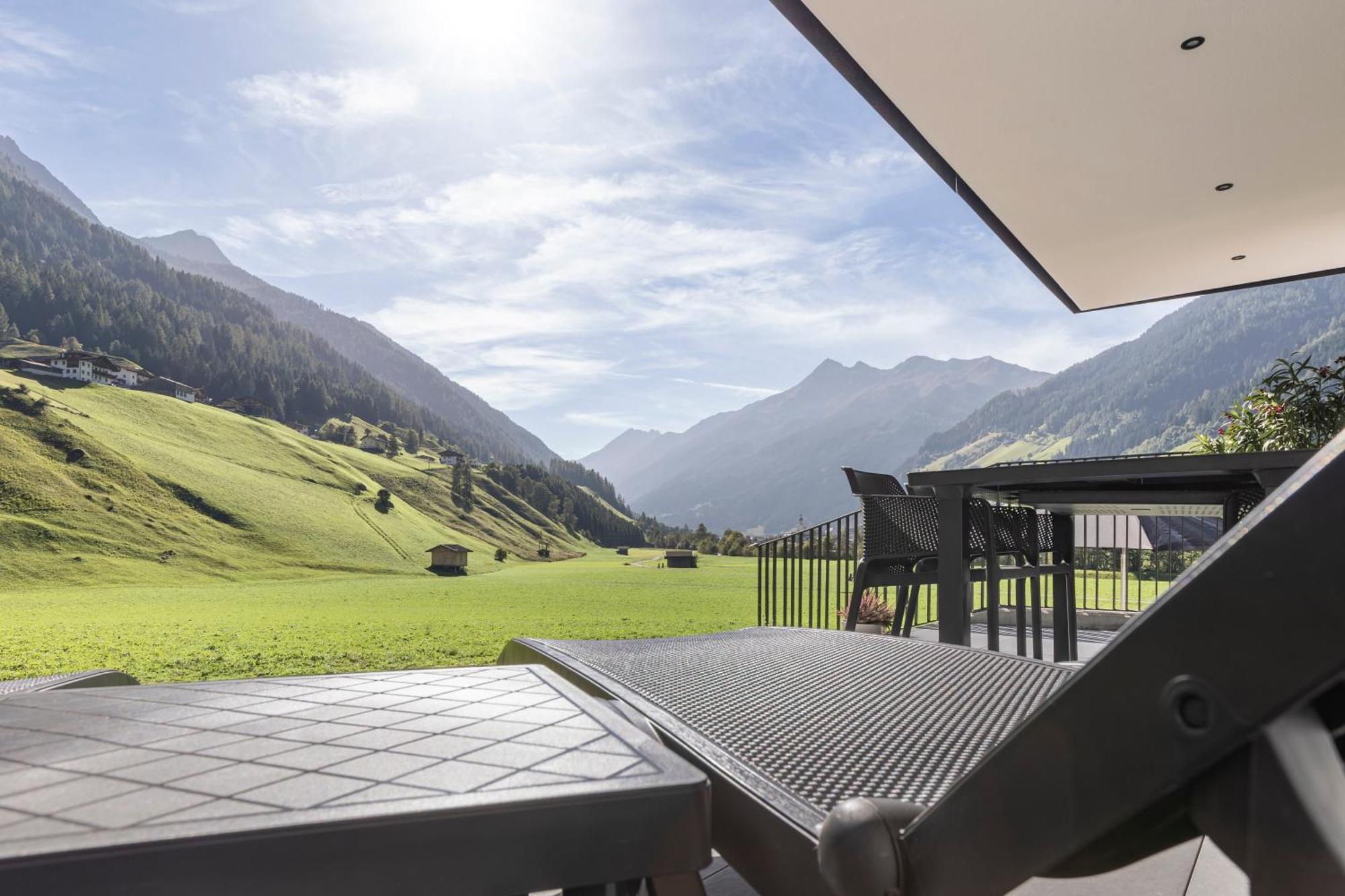 Bergmadl Apartments Neustift im Stubaital Ngoại thất bức ảnh